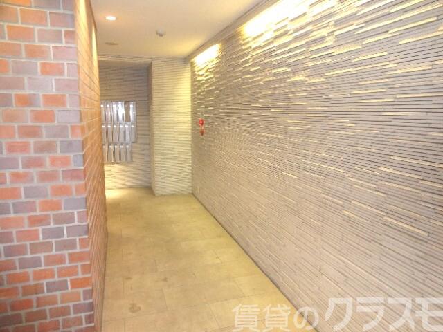 21/27 エントランス