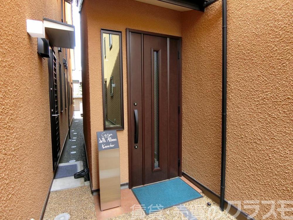 30/30 エントランス