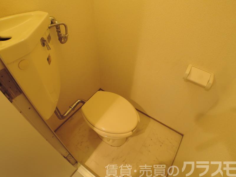 23/30 トイレ