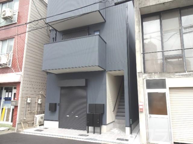 21/26 エントランス