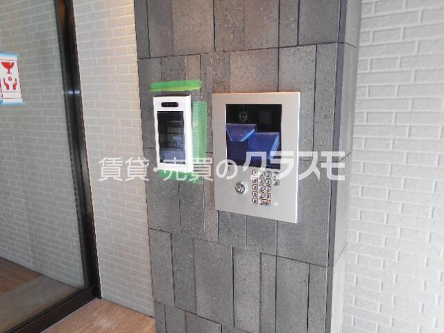 20/30 エントランス