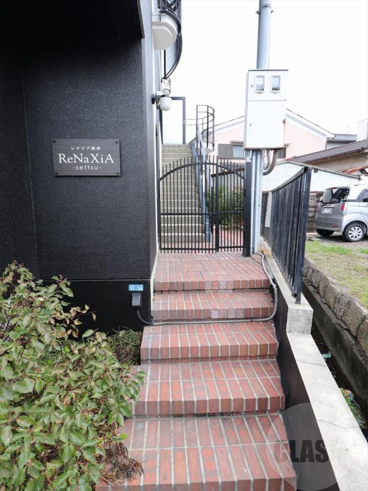 22/30 エントランス