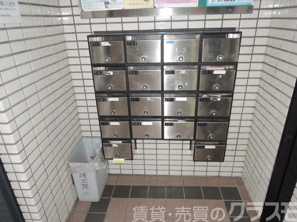 2/2 エントランス