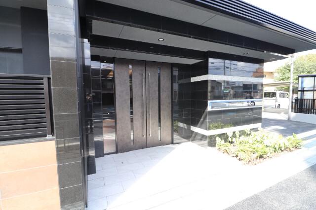 22/29 エントランス