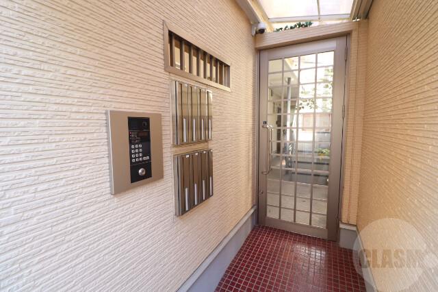 22/30 エントランス