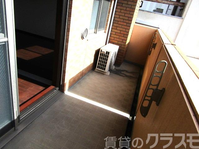 16/27 バルコニー