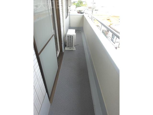 19/27 バルコニー