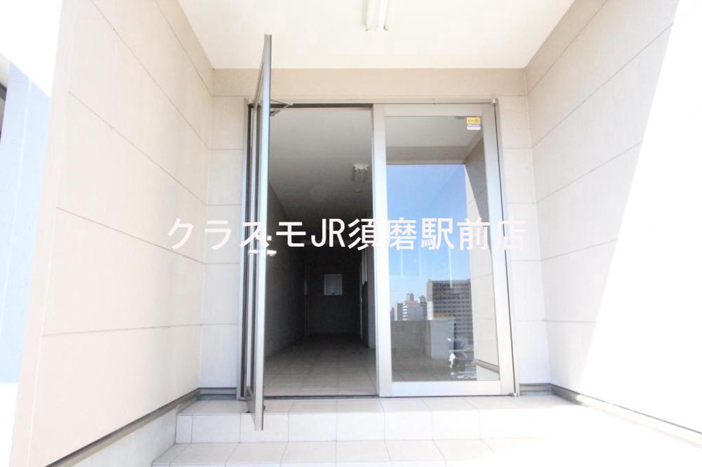 21/27 エントランス