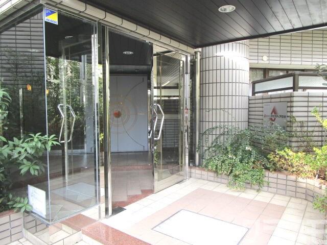 24/29 エントランス