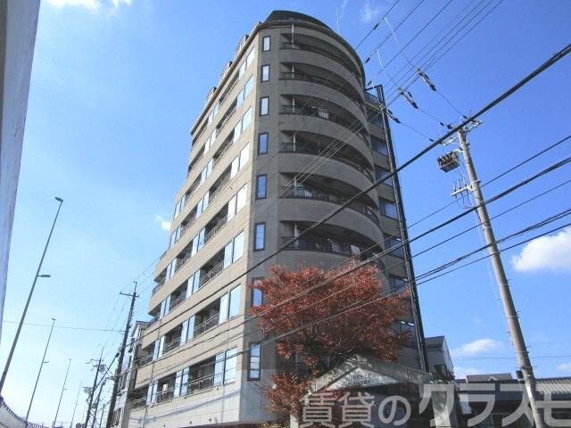 21/26 エントランス