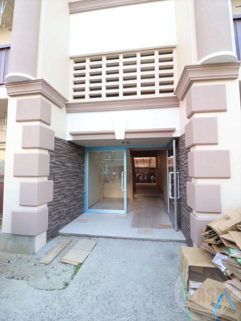 22/30 エントランス