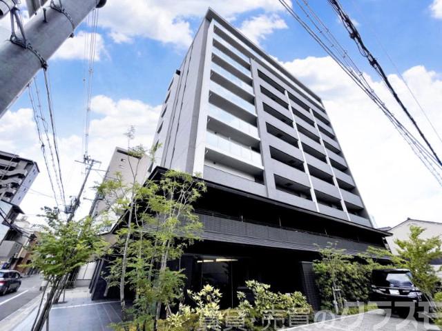 28/30 エントランス