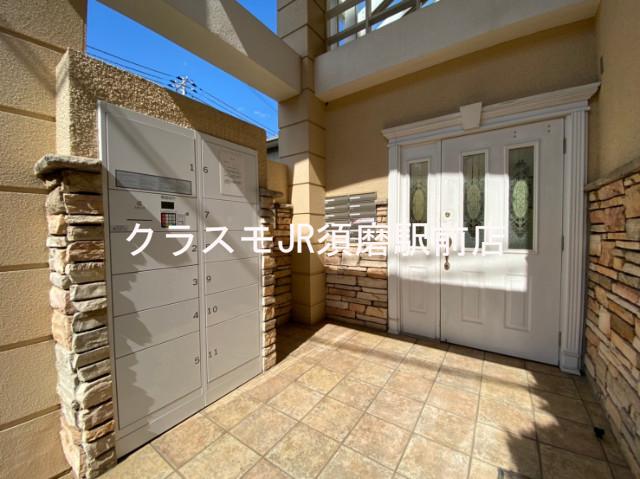 21/30 エントランス