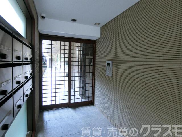 28/30 エントランス