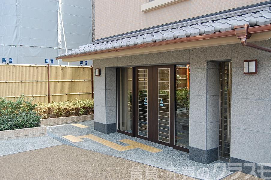 2/3 エントランス