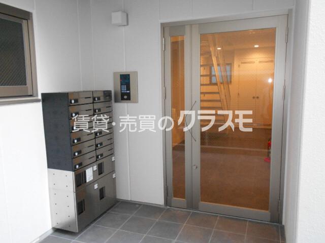 16/30 エントランス