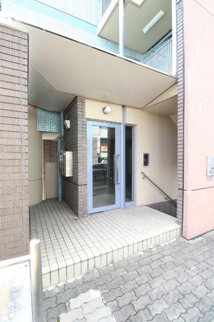 22/30 エントランス