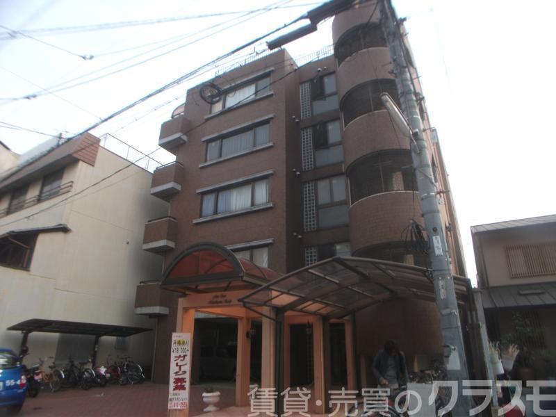 30/30 エントランス