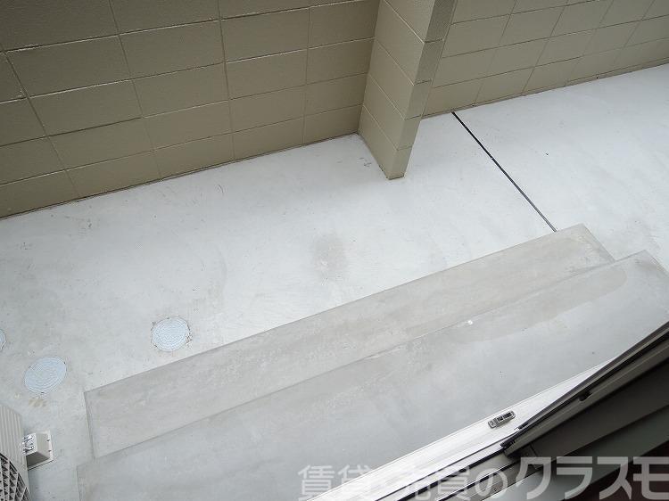 25/30 バルコニー