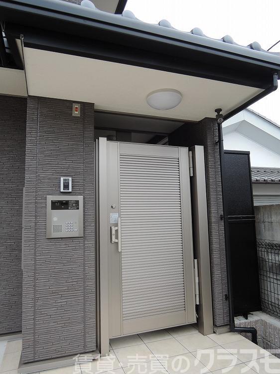 28/30 エントランス