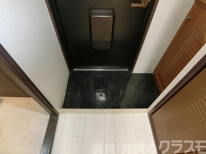 18/30 玄関