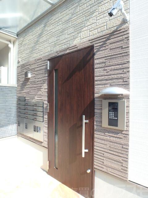 18/28 エントランス