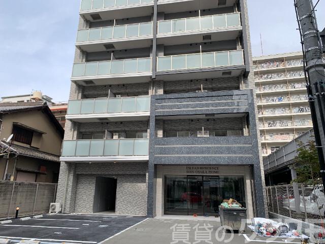 22/27 エントランス