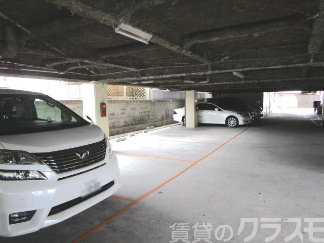 21/26 駐車場