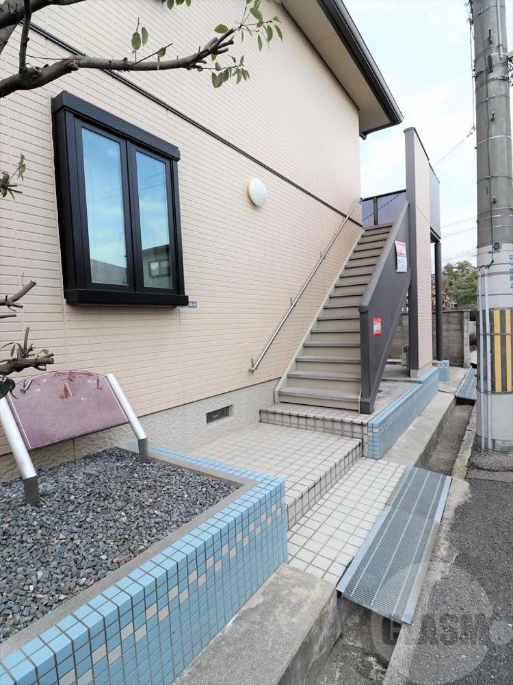 21/29 エントランス