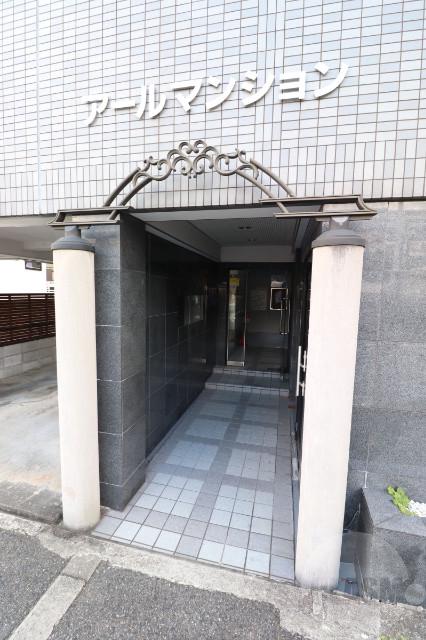 22/30 エントランス