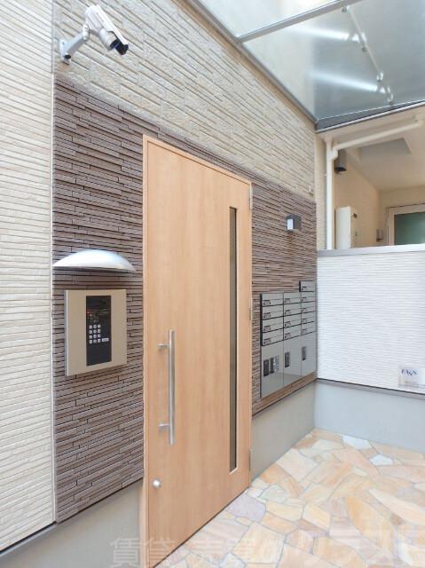 18/29 エントランス