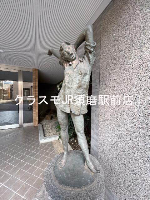 28/30 エントランス