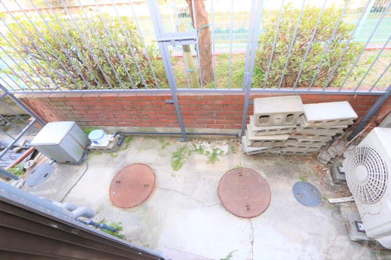 13/18 バルコニー