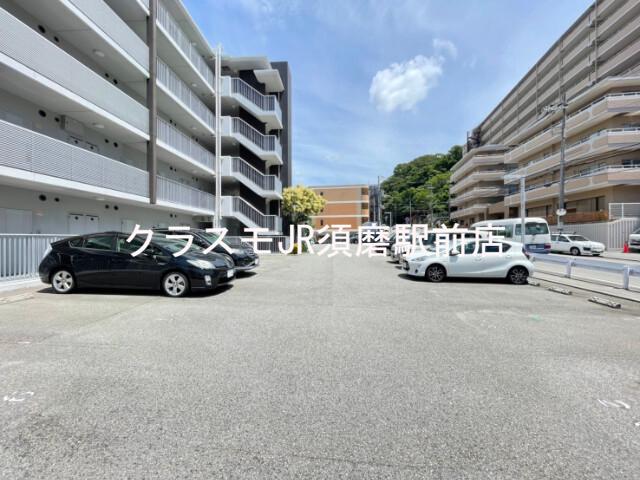 23/30 駐車場