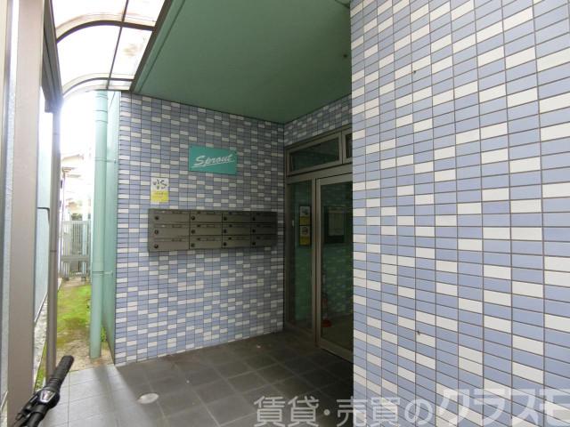 2/4 エントランス