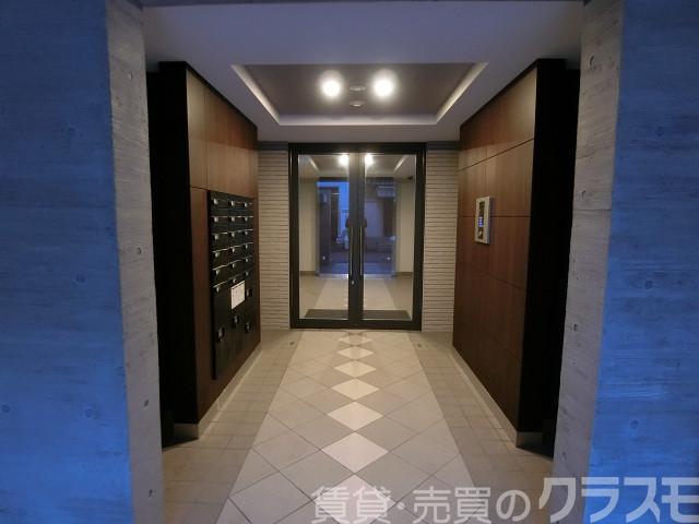 2/4 エントランス