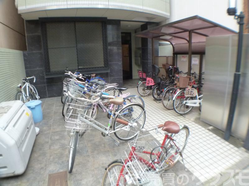 30/30 エントランス