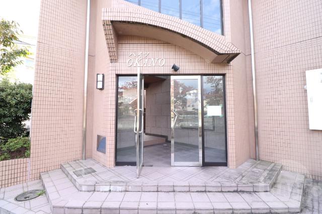 22/30 エントランス