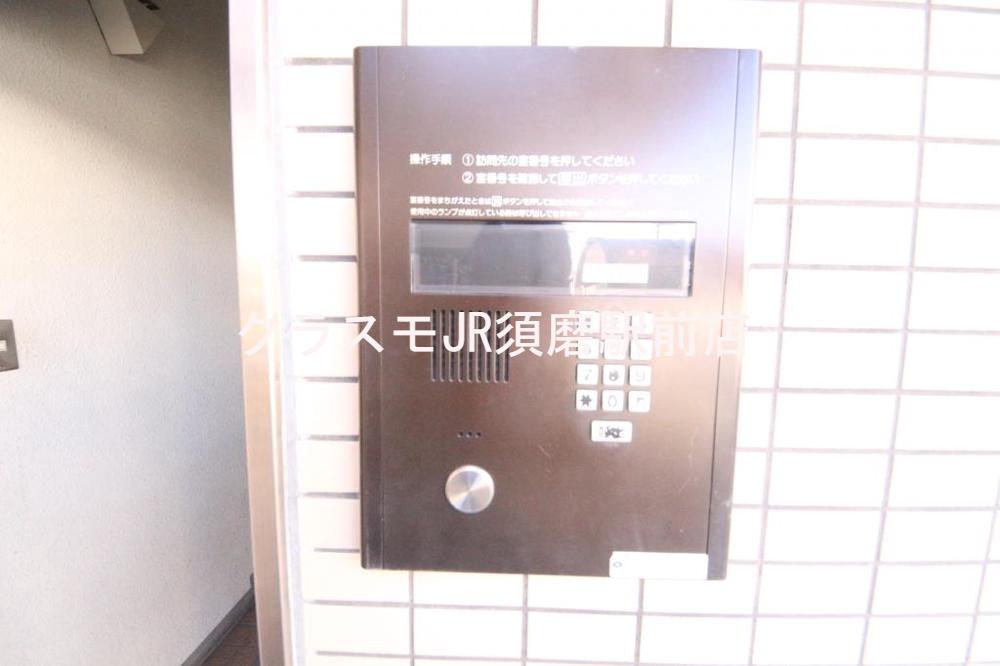 19/30 エントランス