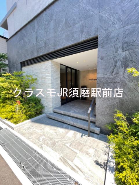 25/30 エントランス