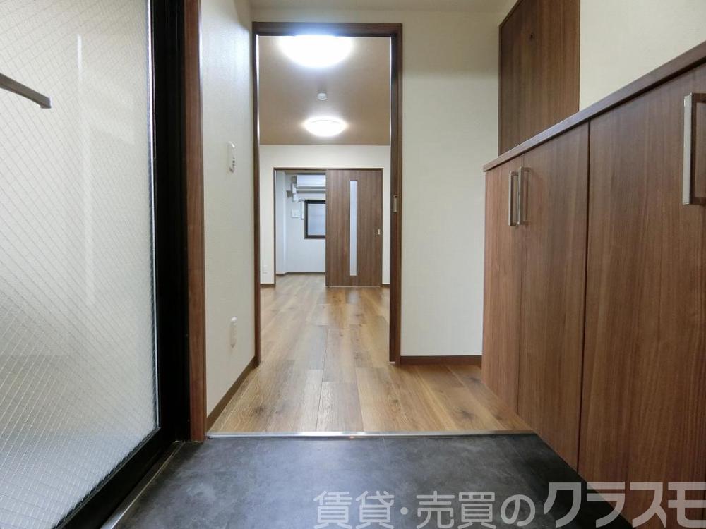 16/30 玄関