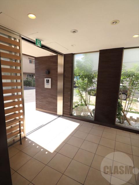 22/30 エントランス