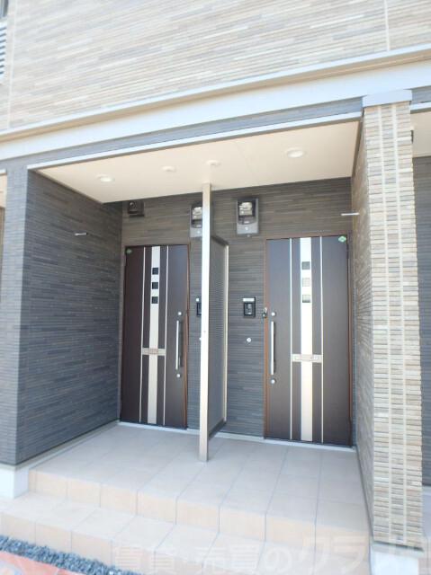 21/30 エントランス