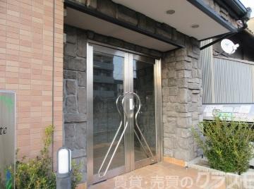 30/30 エントランス