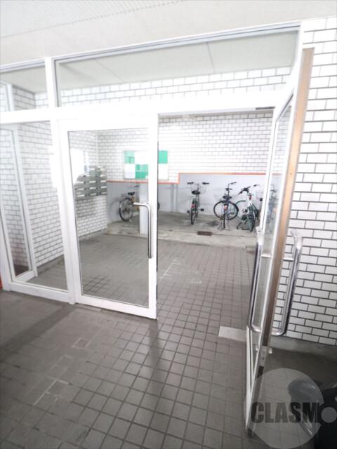 22/29 エントランス