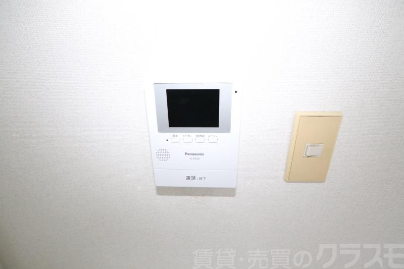 16/19 エントランス