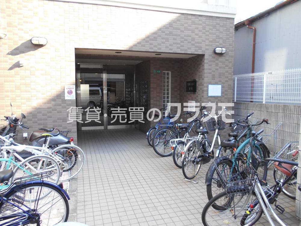 17/19 エントランス