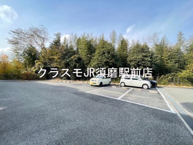 28/30 駐車場