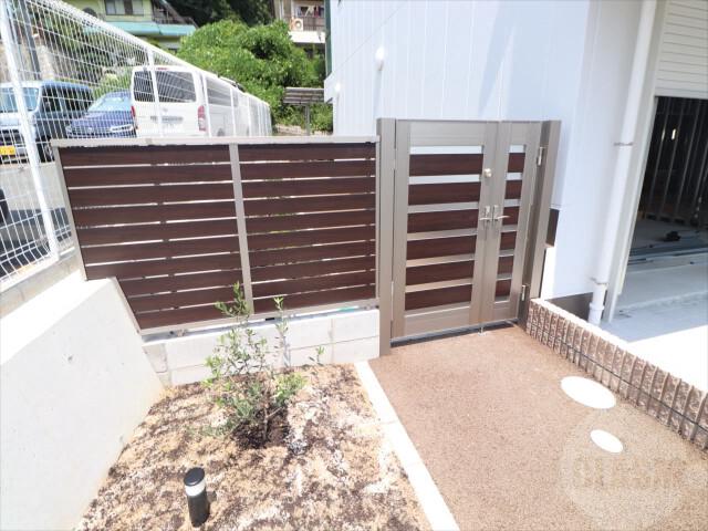 22/30 エントランス