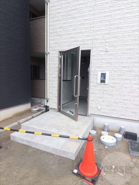 22/30 エントランス